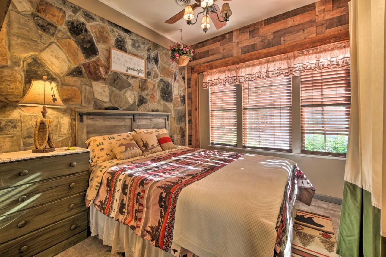 Tenn River Cabin With Hot Tub - 10 Mi To Чаттануга Экстерьер фото
