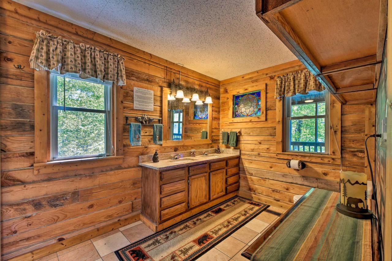 Tenn River Cabin With Hot Tub - 10 Mi To Чаттануга Экстерьер фото